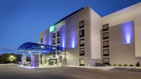 Holiday Inn Express & Suites Jackson Downtown - Coliseum by IHG